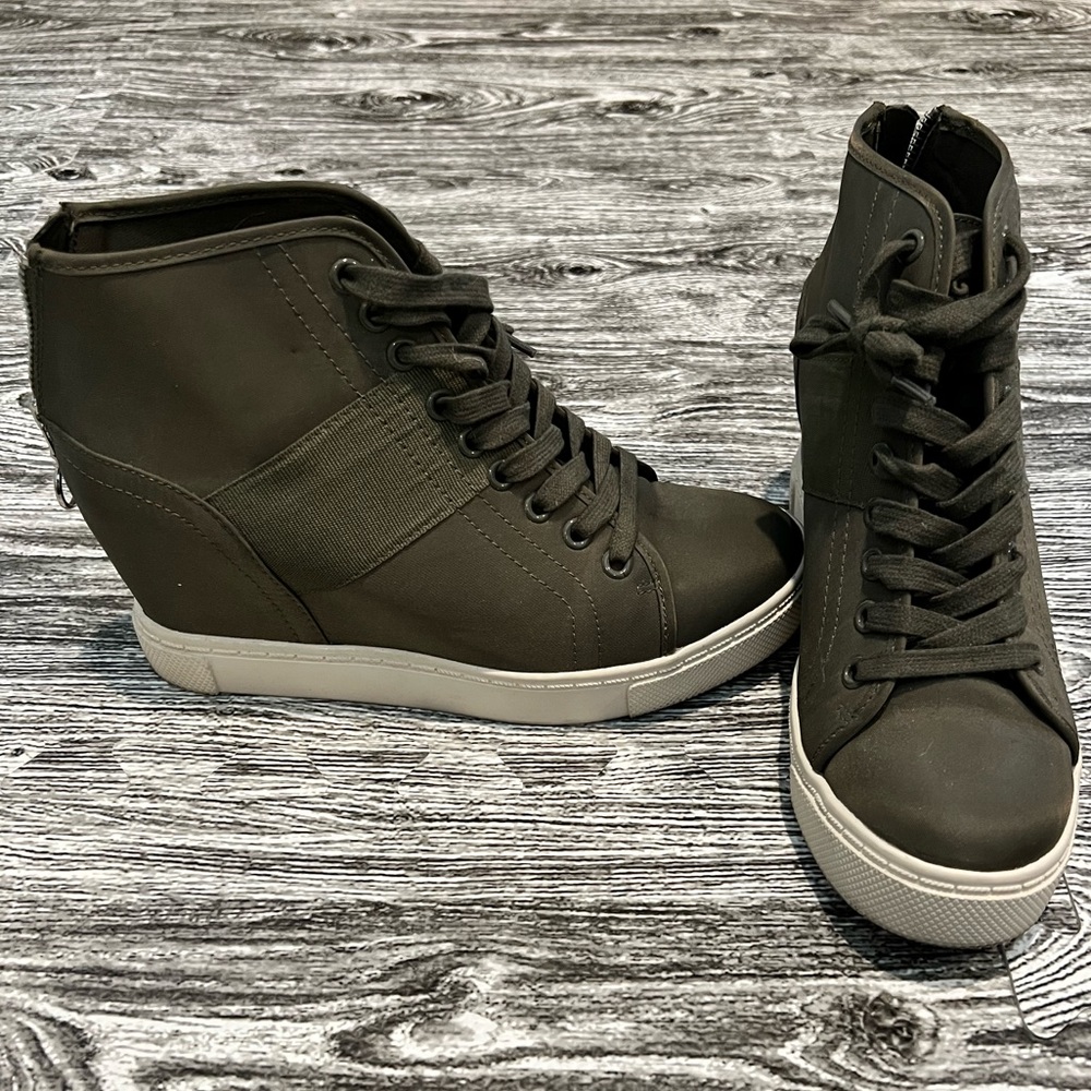 Steve Madden Army Green/Olive Wedge Sneaker